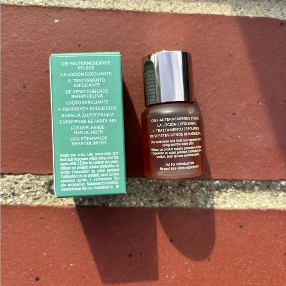 La Mer The Resurfacing Treatment 15ml - Picture 2 of 3